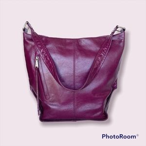 🎉 HP 🎉 HOBO Meredith shoulder bag in Eggplant